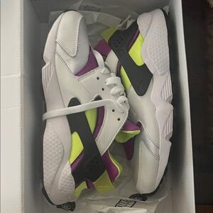 Women’s Nike Huarache